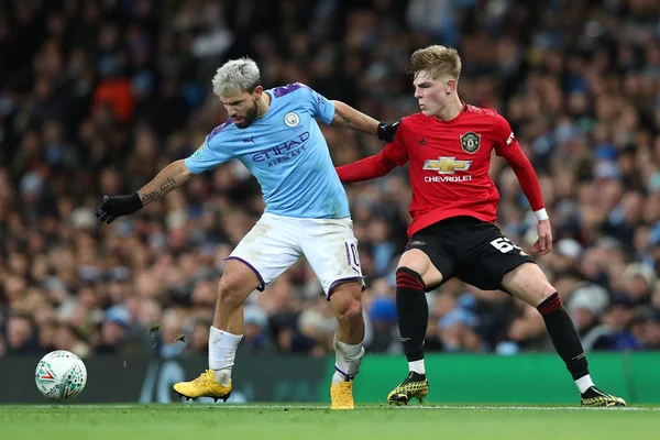 Mesmo com derrota para United, City vai à decisão da Copa da Liga