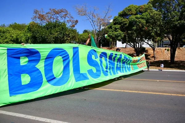 Análise: Datafolha faz alertas para Marina e Bolsonaro