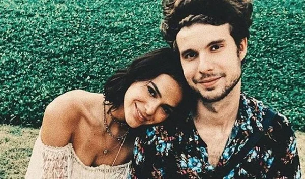 Ex-crush de Bruna Marquezine marca presença no aniversário da atriz