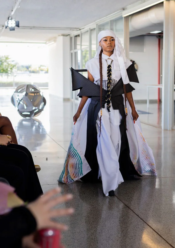 Desfile do IESB destaca sustentabilidade e identidade brasileira - destaque galeria