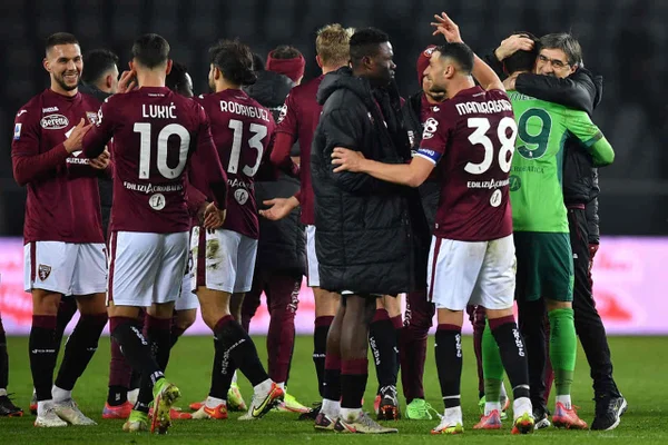 Treinador do Torino, o metaleiro Ivan Juric comemora vitória contra Fiorentina pelo Campeonato Italiano