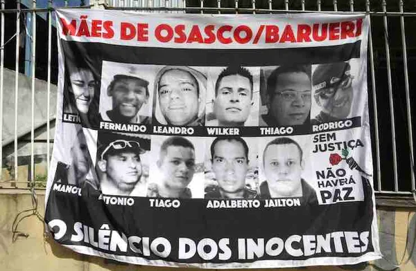 Familiares das vítimas da chacina de Osasco fazem uma vigília e pedem justiça