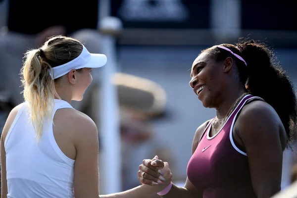 Serena arrasa jovem compatriota e fará duas finais no mesmo dia