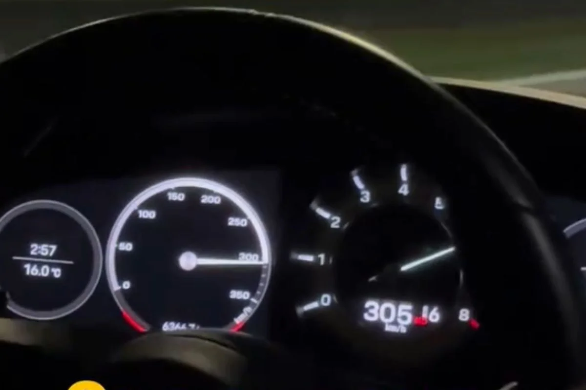 Porsche de R$ 2 milhões é apreendida após dono postar vídeos a 300 km/h Porsche de R$ 2 milhões é apreendida após dono postar vídeos a 300 km/h