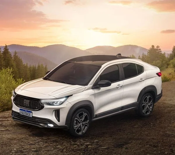 Fiat mostra o visual completo do novo SUV, o Fastback