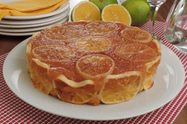 Bolo de laranja investido