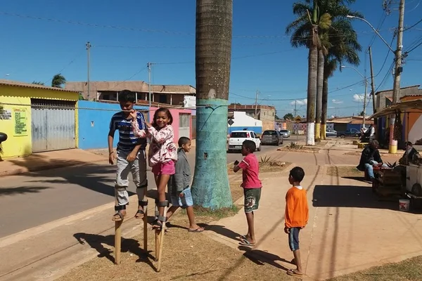 Sol Nascente e Pôr-do-Sol: quem não tem Niemeyer, faz a própria utopia