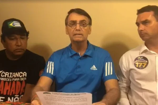 Bolsonaro comemora alta da Bolsa pós-pesquisa eleitoral