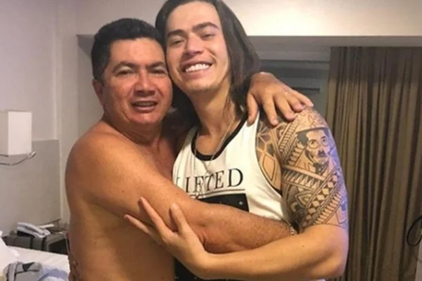 Pai de Whindersson diverte web ao dizer que humorista não é seu filho preferido