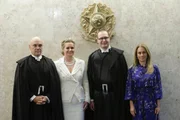 Alexandre de Moraes, Valeska Martins, Cristiano Zanin e Viviane Barci de Moraes durante posse STF