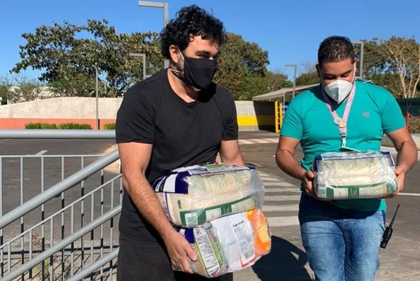 Arrecadação de alimentos