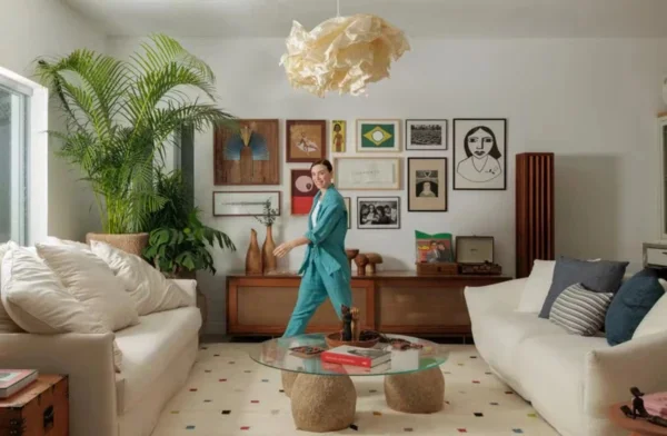Atmosfera de um hotel de luxo: como é a mansão de Alice Wegmann
