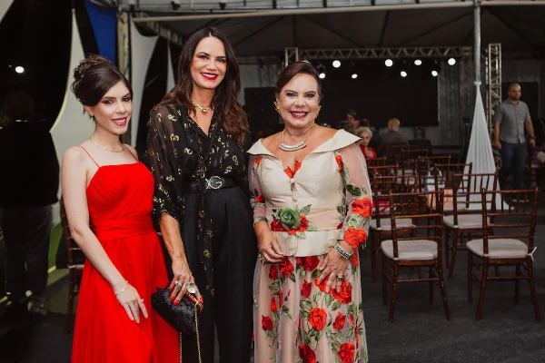 Debora Martins, Luiza Brunet e Bernadete Martins