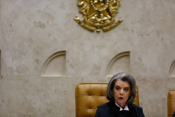 Ministra Cármen Lúcia mantém Paulo Maluf na prisão
