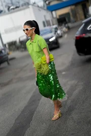 Selecionar uma cor para um look monocromático facilita o styling Selecionar uma cor para um look monocromático facilita o styling