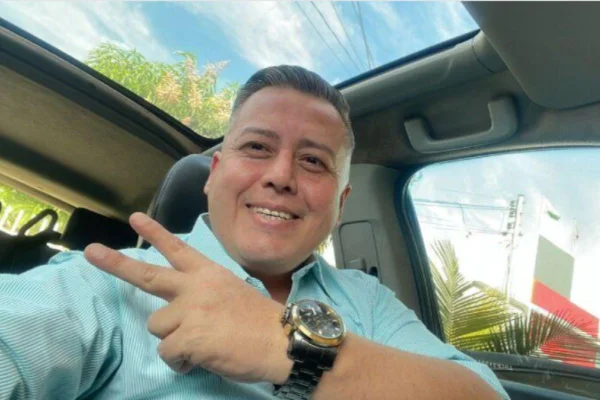 Foto colorida do advogado Pauly Ramiro Ferrari Dorado - Metrópoles