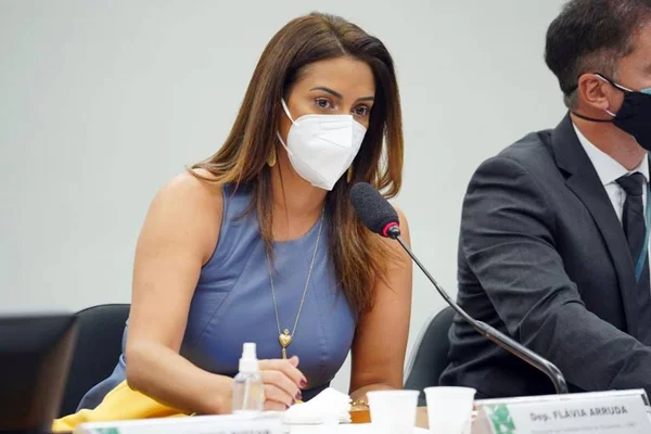 Flávia Arruda é a nova ministra-chefe da Secretaria de Governo de Bolsonaro
