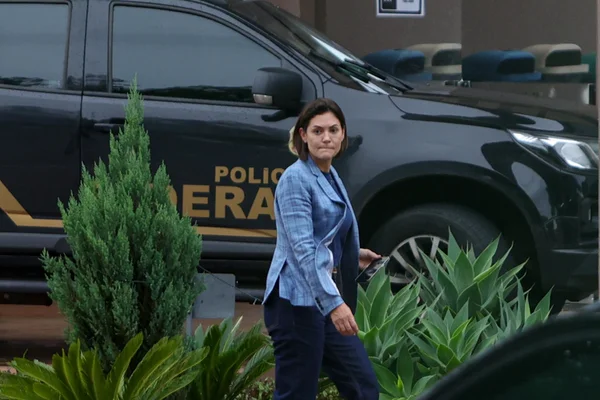 imagem colorida de Michelle Bolsonaro