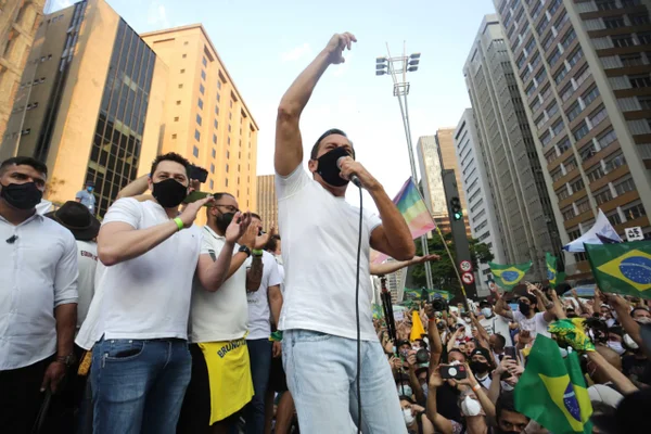 sp manifestacao mbl
