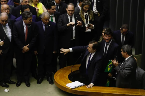 Maia enaltece papel da Câmara e do Centrão na aprovação da reforma