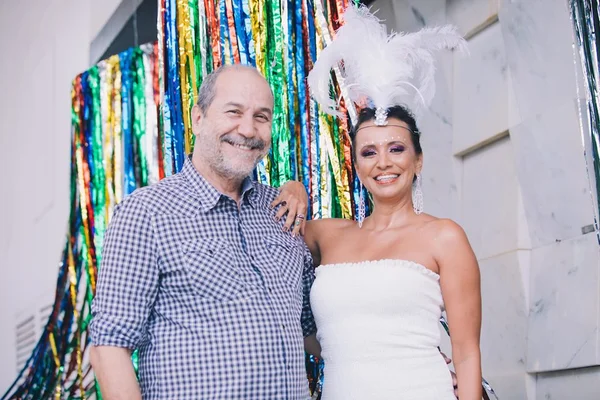 Passistas da Aruc e feijoada animam o Carnaval do Piantella