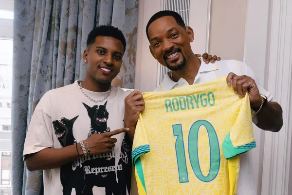 Foto colorida de Rodrygo e Will Smith - Metrópoles
