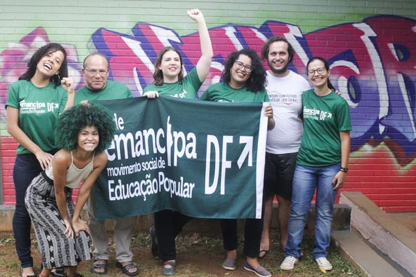 Como cursinho comunitário transformou a vida de 3 jovens brasilienses