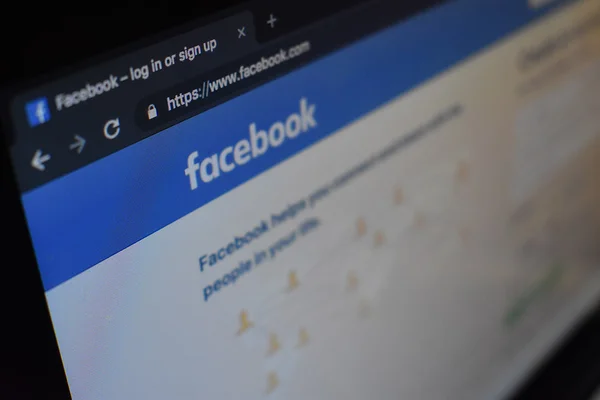 Facebook anuncia que irá banir conteúdo que negue ou distorça o Holocausto