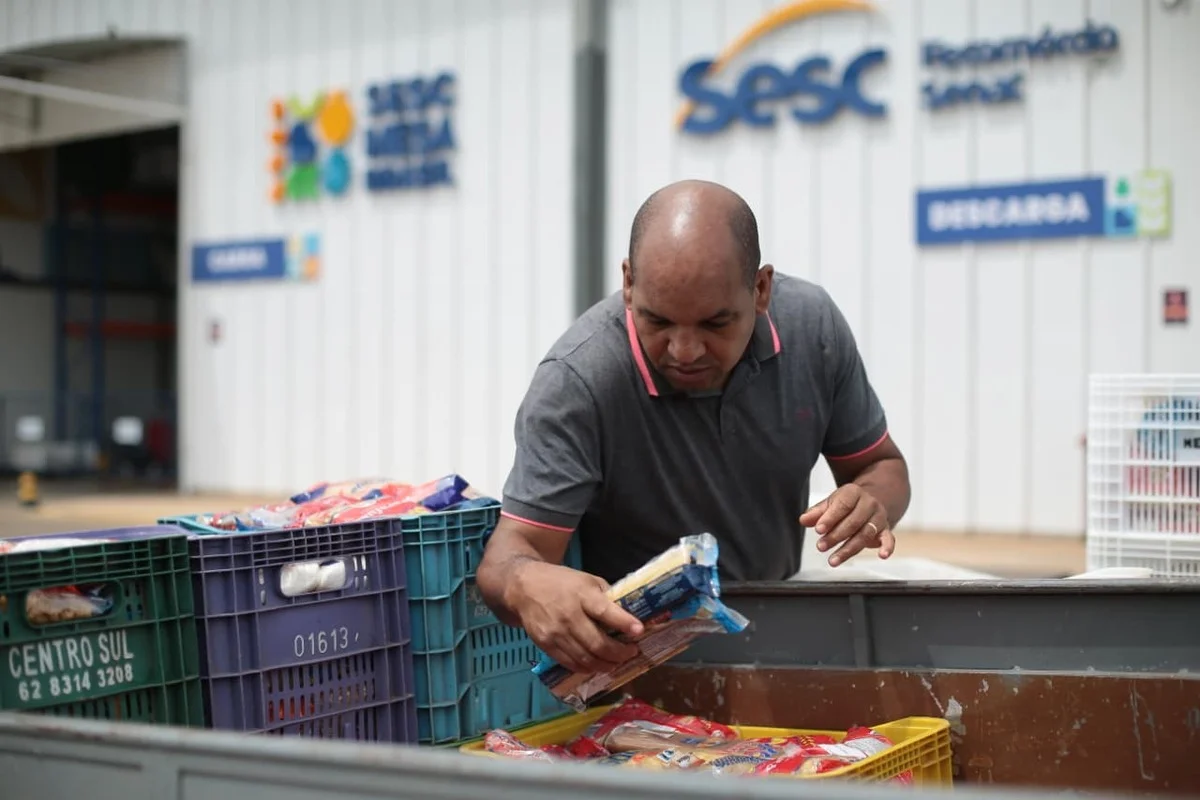 Metrópoles Endurance Corrida arrecadou 1,4 tonelada de alimentos por meio de parceria com o Sesc Mesa Brasil Metrópoles Endurance Corrida arrecadou 1,4 tonelada de alimentos por meio de parceria com o Sesc Mesa Brasil