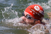 Atletas participam das provas de águas abertas no Metrópoles Endurance