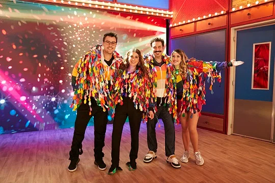 Dani Calabresa e Pedroca Monteiro recebem Fernanda Paes Leme e Joaquim Lopes