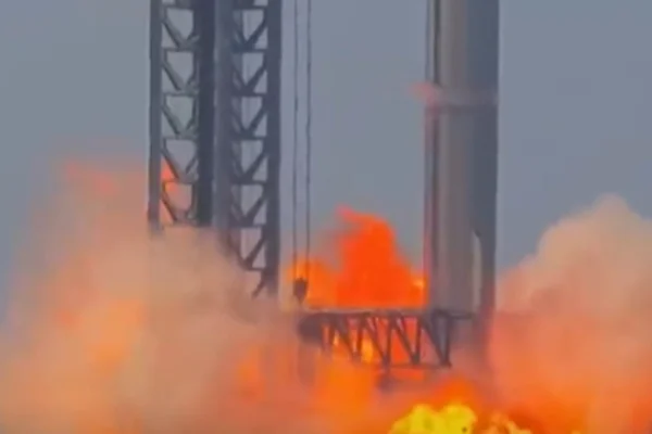 Foguete da SpaceX explode