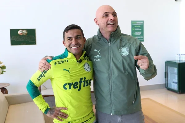 Foto colorida de Dudu com Galiotte - Metrópoles