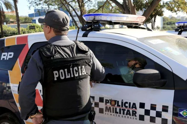 Homem é preso ao aliciar adolescentes em escola de Mato Grosso