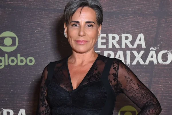 Foto colorida de Glória Pires - Metrópoles
