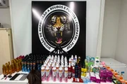 Os policiais encontraram no veículo utilizado pelo trio diversos produtos de higiene e cosméticos, avaliados em mais de R$ 5 mil Os policiais encontraram no veículo utilizado pelo trio diversos produtos de higiene e cosméticos, avaliados em mais de R$ 5 mil