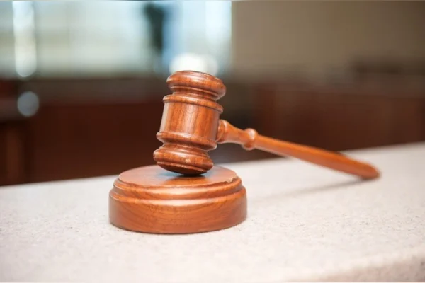 Homem que xingou pedreiro de “preto nojento” é condenado pela Justiça