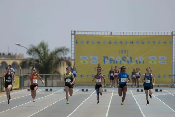 Prova de atletismo no JUBs DF