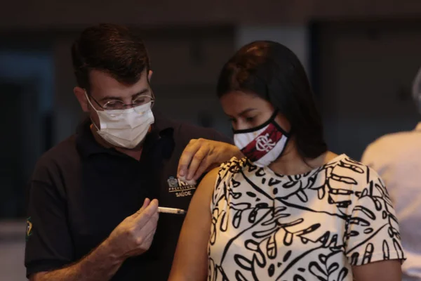 Eduardo Paes é infectado pela Influenza em surto da gripe no Rio