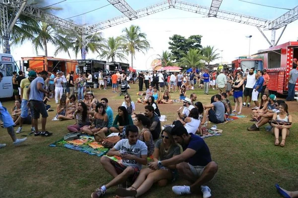 Diário Oficial publica lei que regulamenta o funcionamento dos food trucks