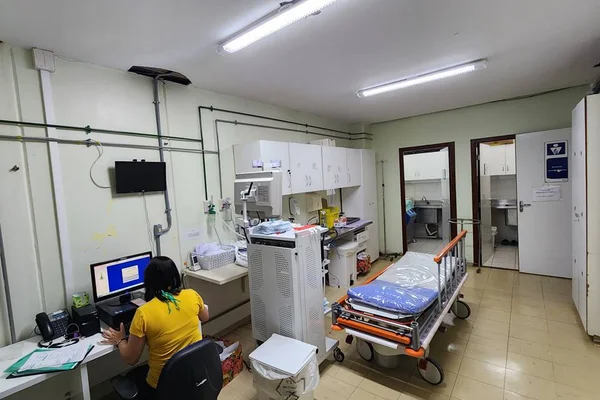 Falta de profissionais e de remédios agrava fila de 21,5 mil pessoas para endoscopia no DF