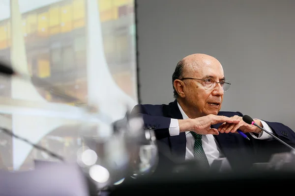 Meirelles: decisão do STF sobre servidor pode levar a corte de gastos