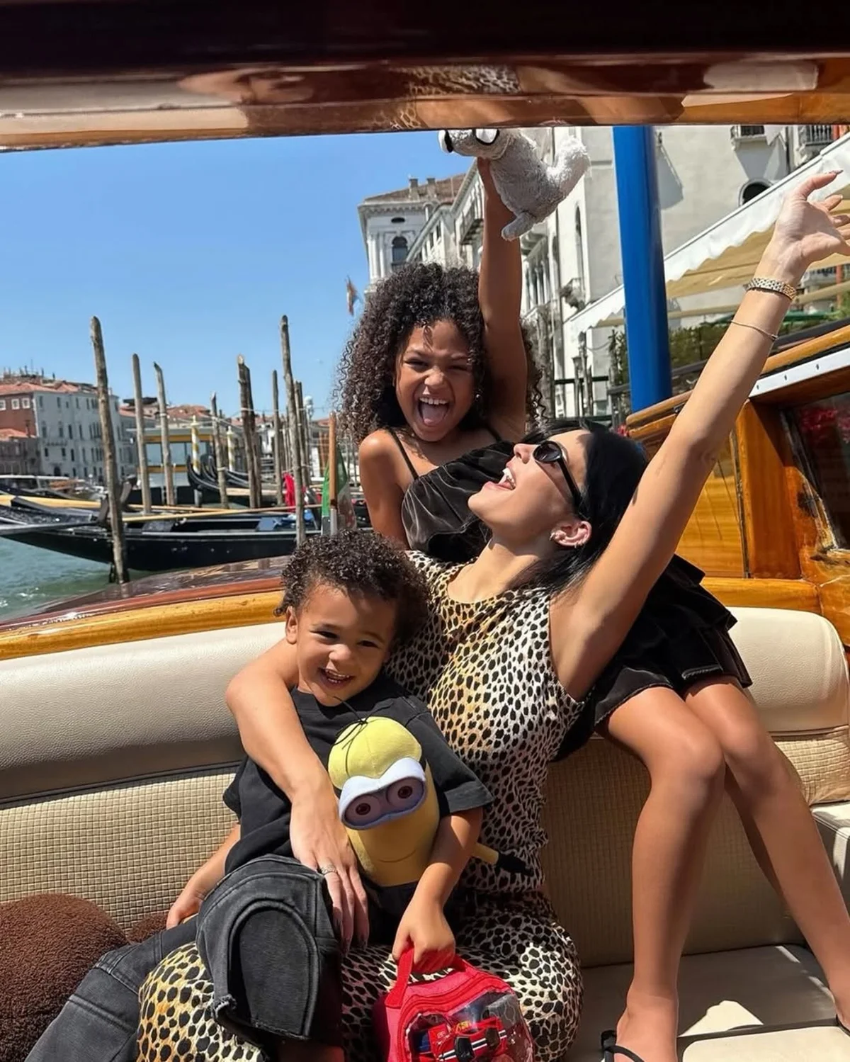 Kylie Jenner com filhos Kylie Jenner com filhos