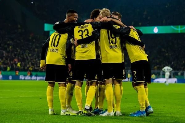 Borussia Dortmund x PSG: onde assistir, horário, escalações