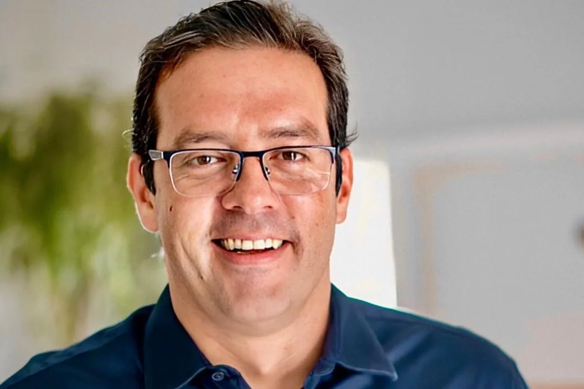 Dr. Furlan dispara com 60% e domina corrida no Amapá