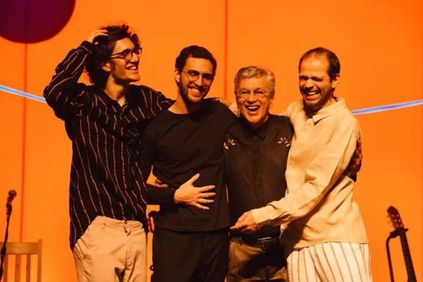 Caetano Veloso e filhos trazem turnê Ofertório a Brasília em dezembro