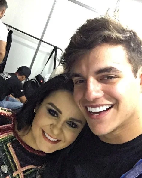 Maraisa, da dupla com Maiara, se encontra com ex-BBB após show no Rio - destaque galeria