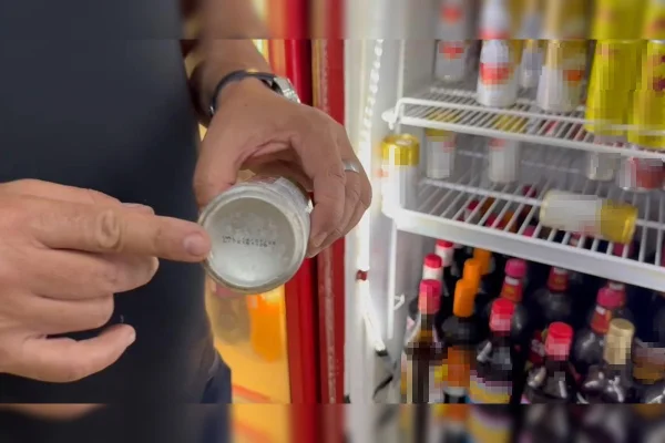 Distribuidor de bebidas é preso por vender cervejas e águas vencidas