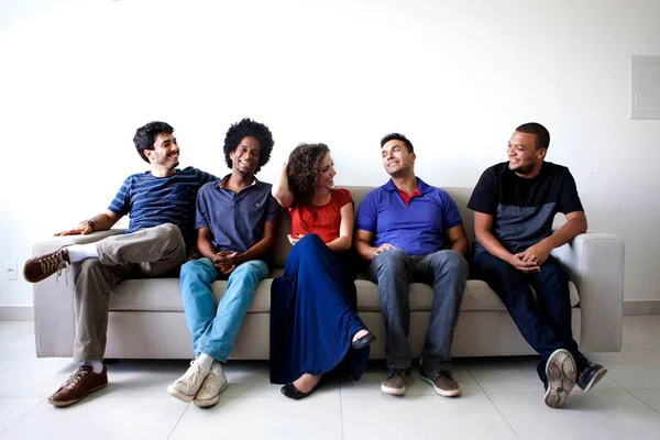 Choro pra Cinco lança disco de estreia com shows no Clube do Choro