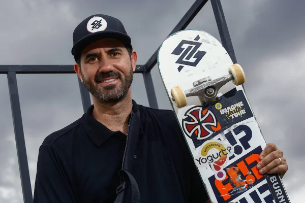 Lenda em Brasília: Bob Burnquist destaca skate como ferramenta social